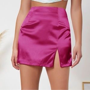 SATIN SPLIT HEM MINI SKIRT
